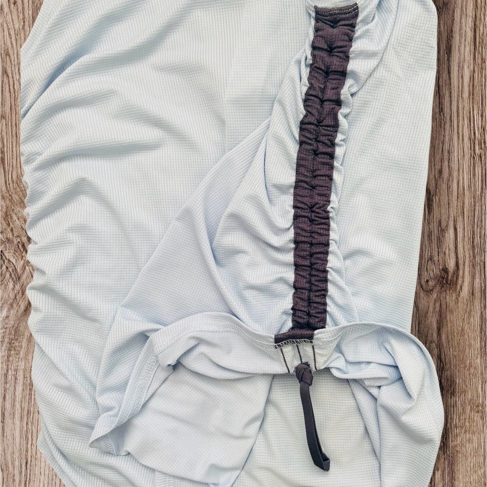 Fabletics Cashel Side Cinch Tank Top Large Powder Blue Mesh Ruched NWT - Picture 3 of 7